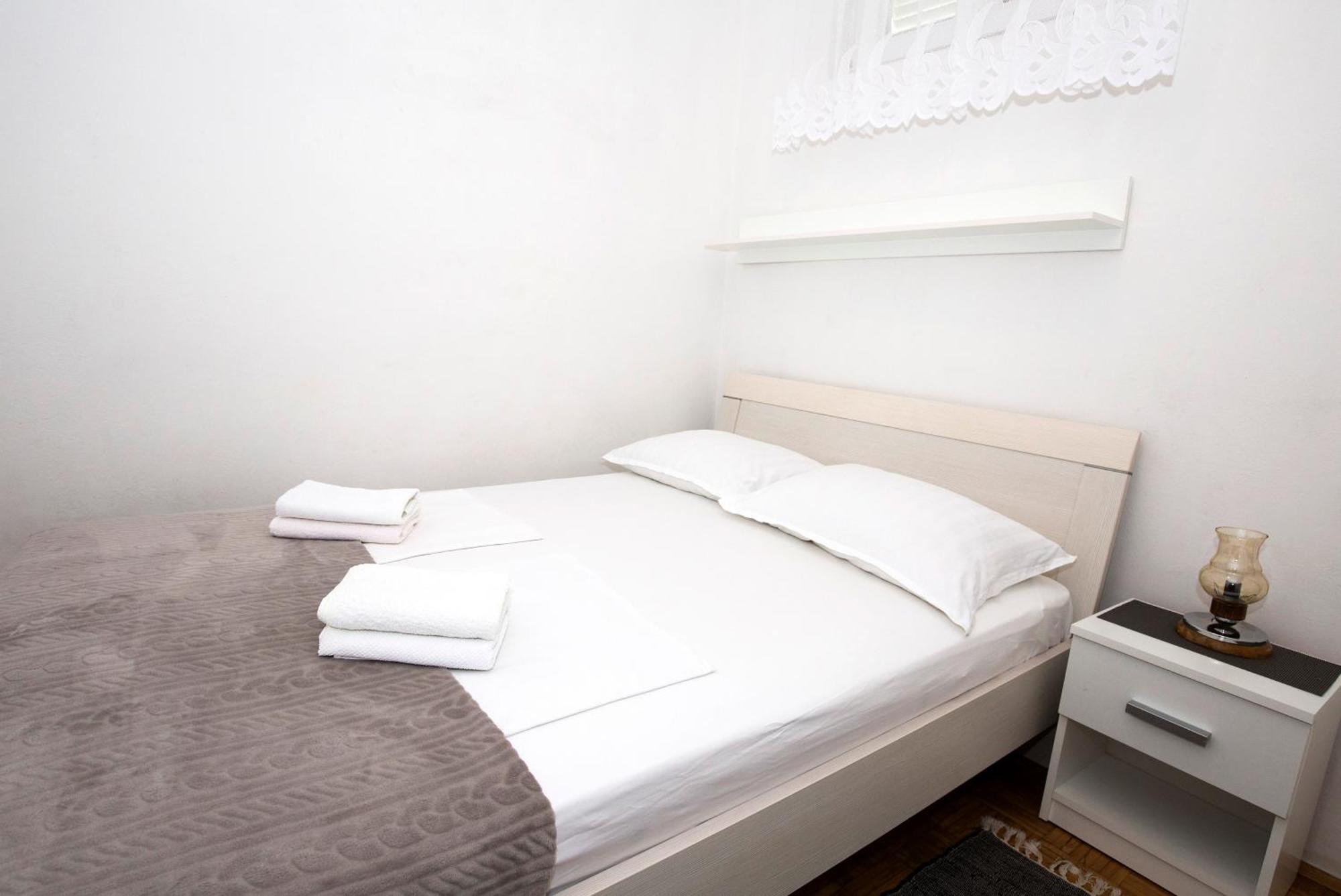 Apartman Roza أوميس المظهر الخارجي الصورة