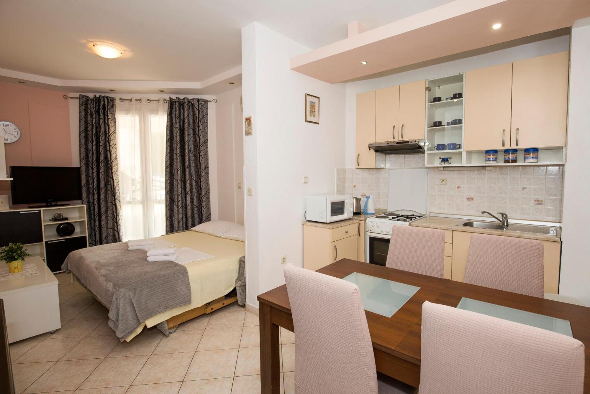 Apartman Roza أوميس المظهر الخارجي الصورة