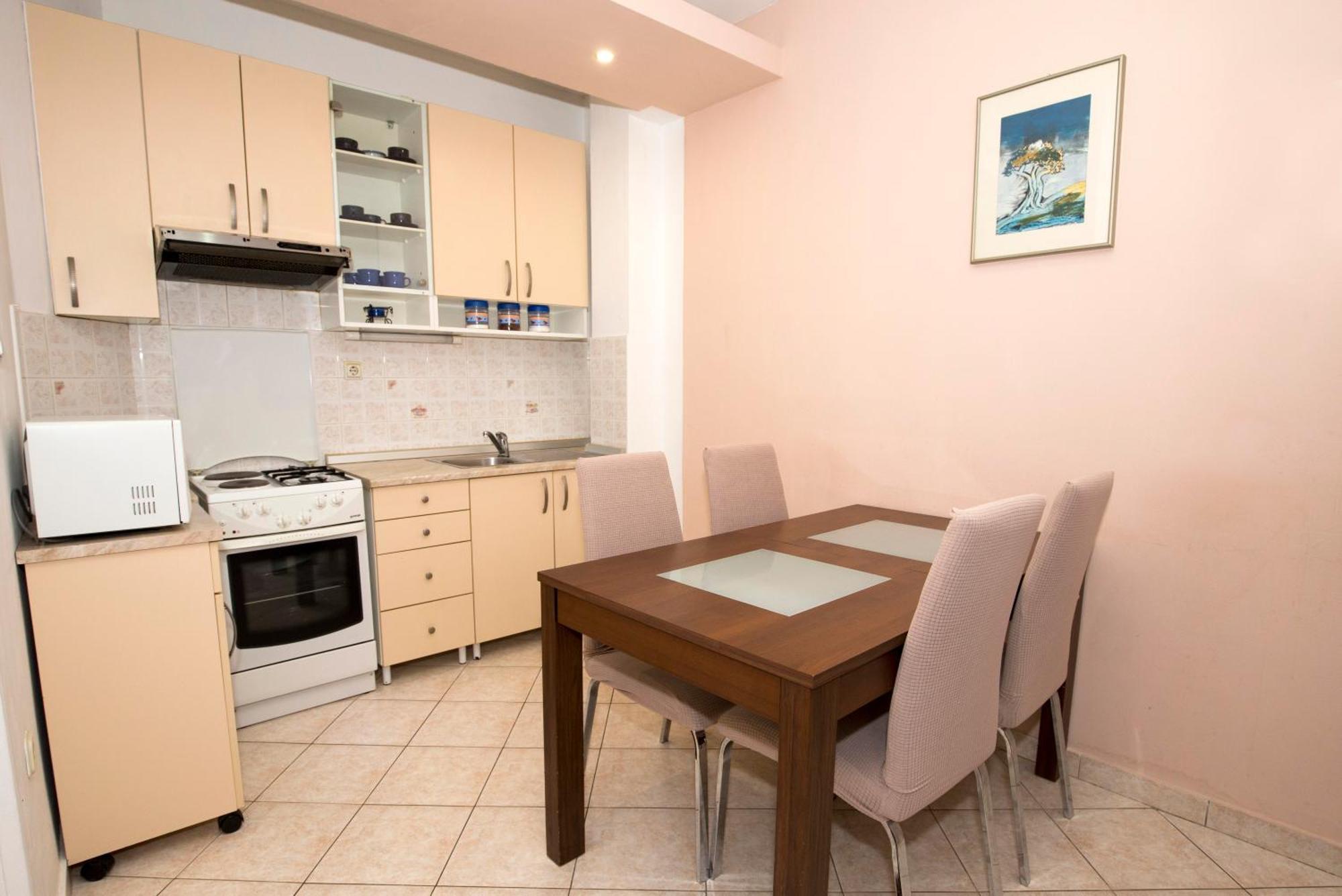 Apartman Roza أوميس المظهر الخارجي الصورة
