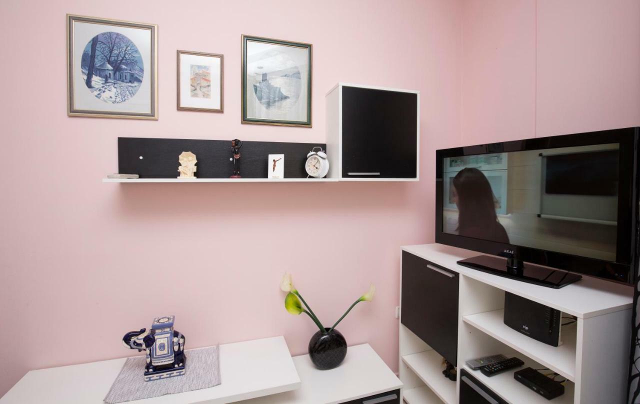 Apartman Roza أوميس المظهر الخارجي الصورة